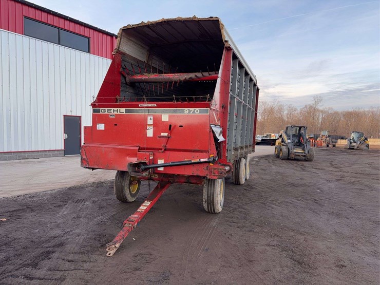 gehl-970-image-2
