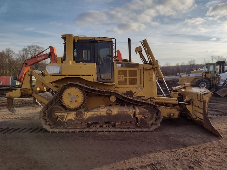 caterpillar-d6t-xl-image-3