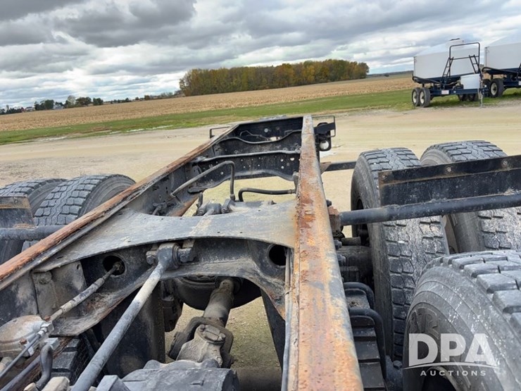 1986-mack-rd686-image-41