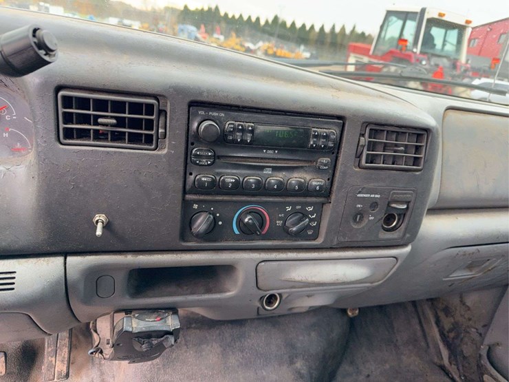 2004-ford-f450-image-44