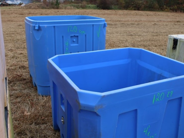 2-saeplast-insulated-boxes-4'-x-42-x-46"-4-x-42"-x-33"-image-2