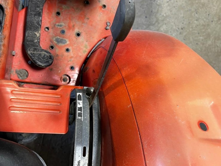 2014-kubota-l3901hst-image-28