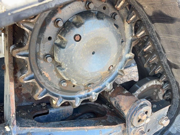 2021-bobcat-t870-image-11