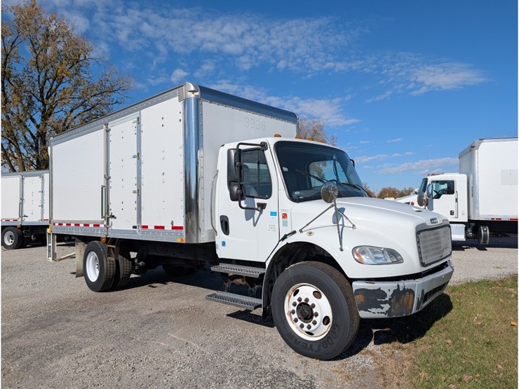 freightliner-m2-106-image-3