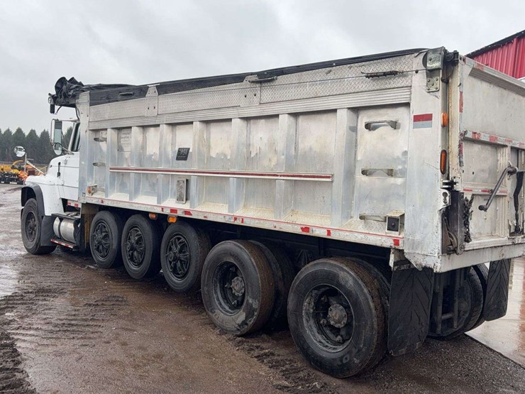 1994-ford-lt9000-image-4