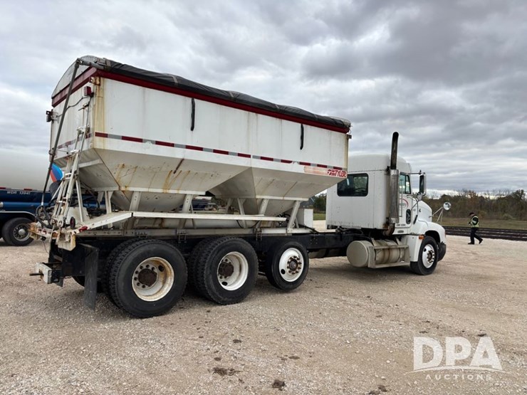 freightliner-fld112-image-7