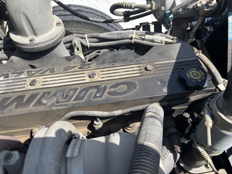 freightliner-fl80-image-39