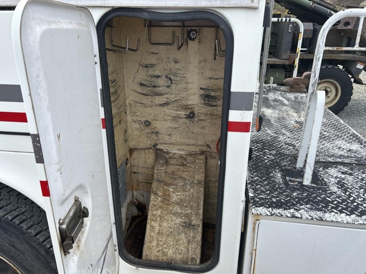 international-4000-image-25