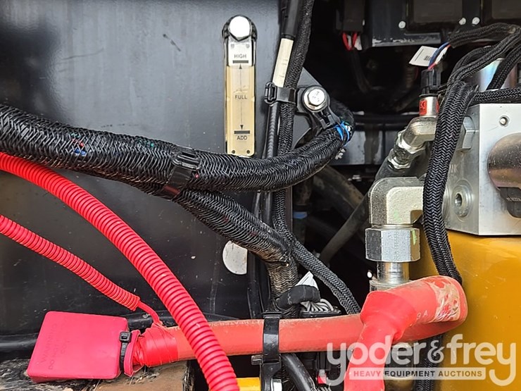 2019-deere-850l-lgp-image-117