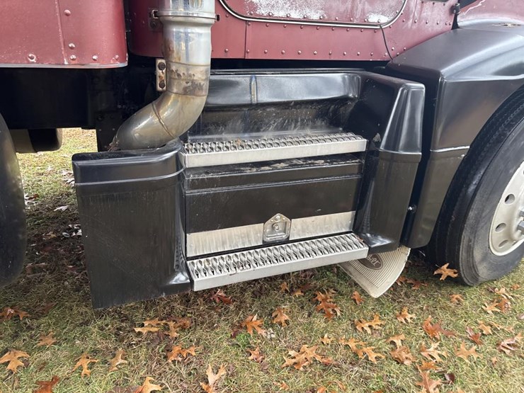 1988-peterbilt-377-image-19