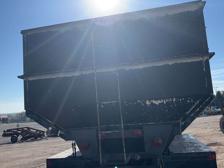 1968-international-f2000d-image-24