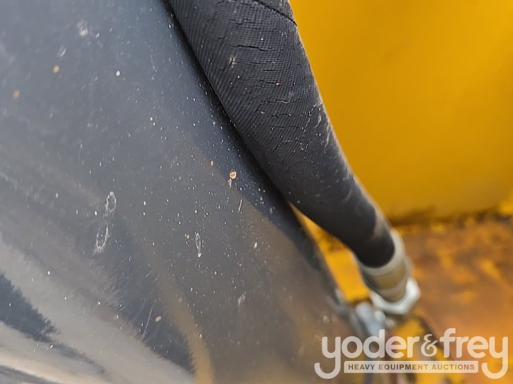 2019-deere-850l-lgp-image-56