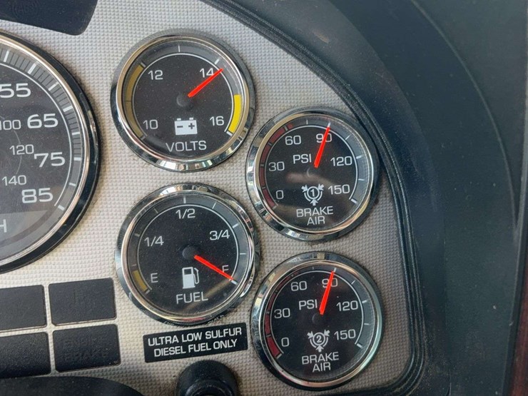 2010-international-lf517-lone-star-dump-truck-image-48