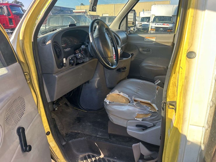 1998-ford-e350-image-6