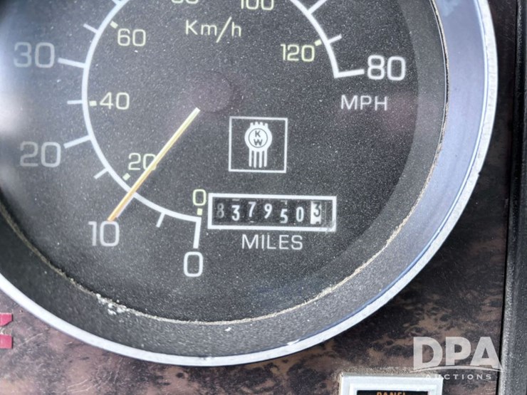 kenworth-t600a-image-78