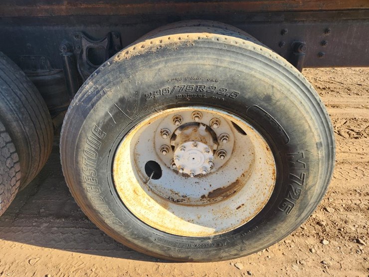 international-8100-image-61