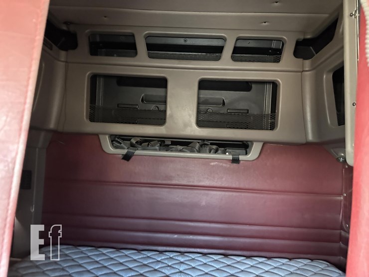 2014-peterbilt-386-image-28