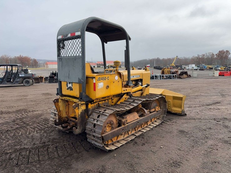 1976-deere-450c-image-3