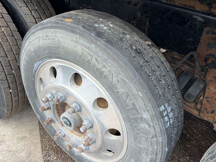 2018-mack-gu-granite-6-axle-dump-truck-image-16