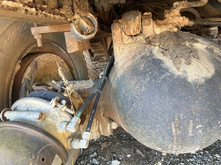 1990-ford-l9000-image-61