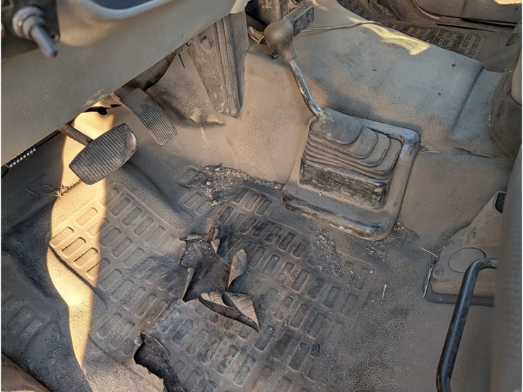 2011-ford-f350-image-19