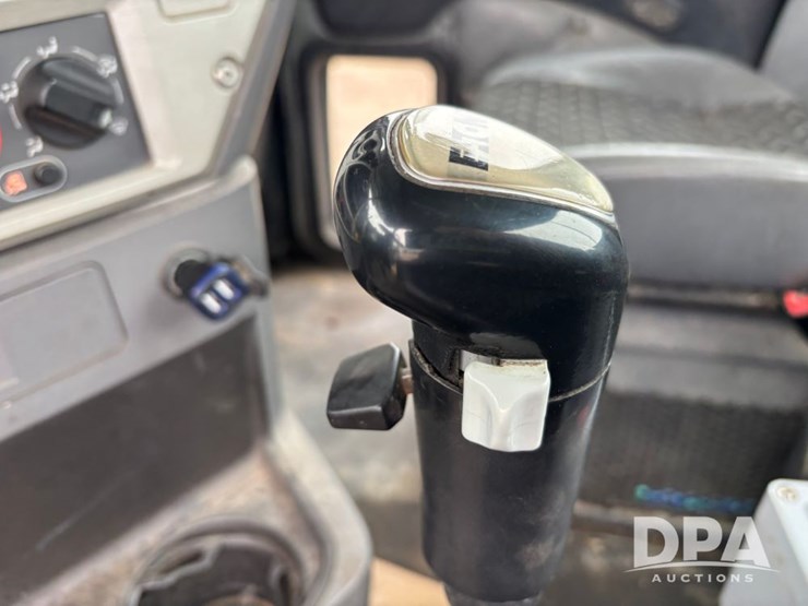 2017-mack-pinnacle-chu613-image-77