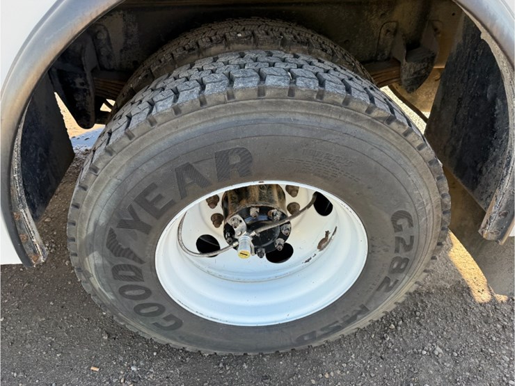 2015-kenworth-t270-image-23