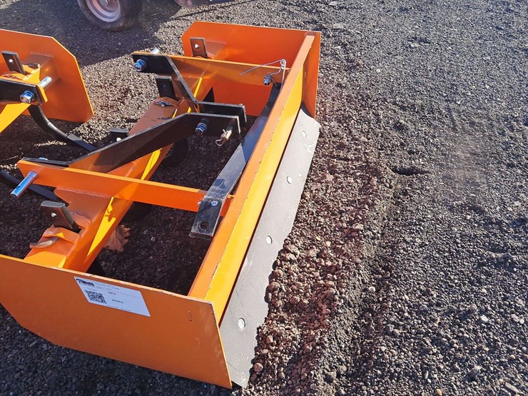 wolverine-47"-grader-image-3