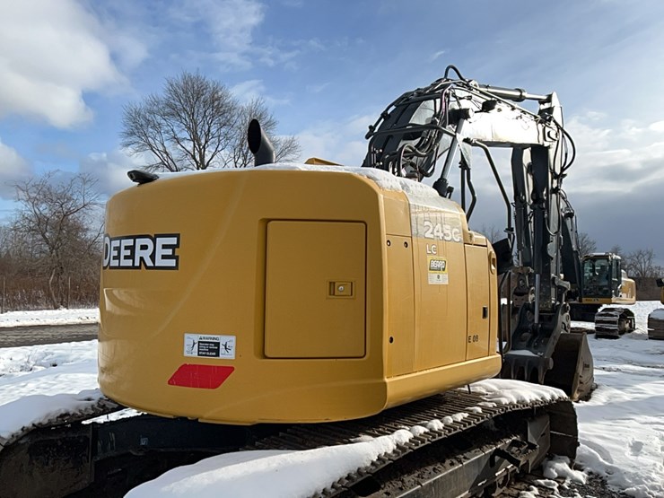 2020-john-deere-2020-image-16