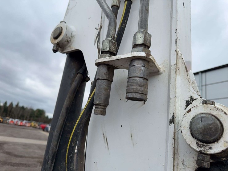 2020-bobcat-e42-image-57