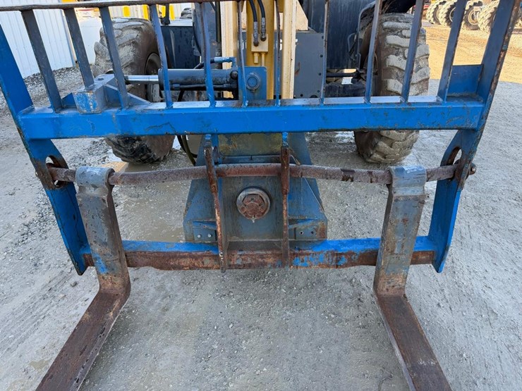 2015-gehl-rs8-42-image-10