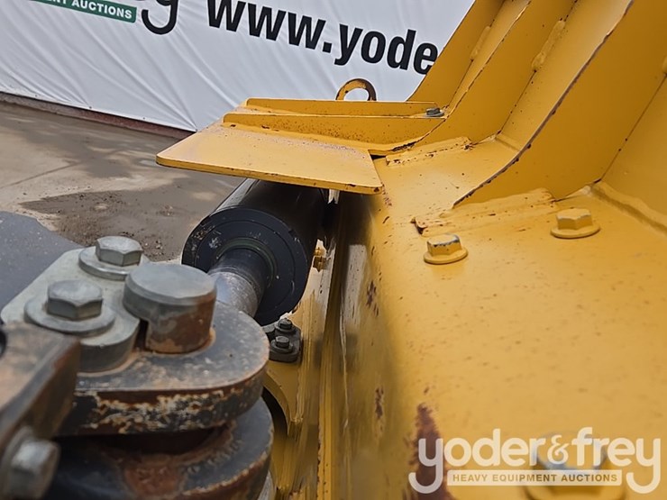 2019-deere-850l-lgp-image-77