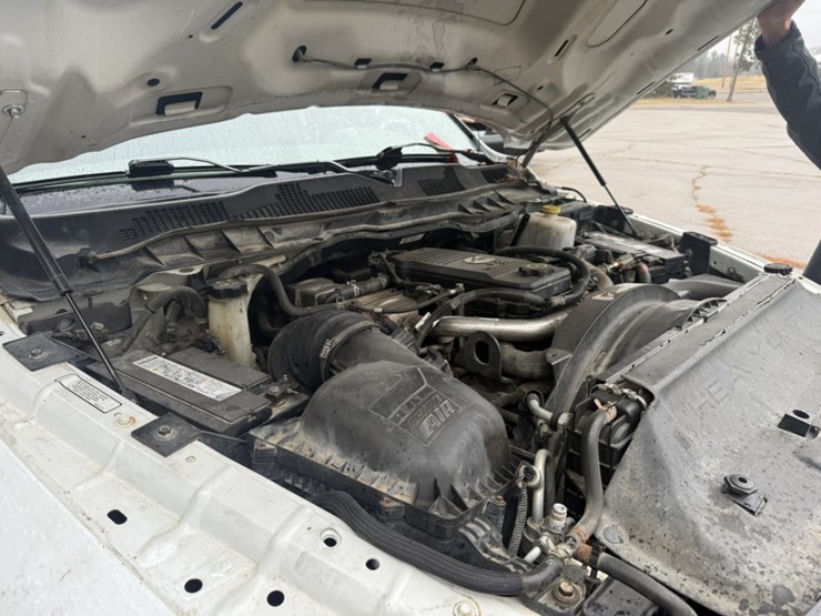 #1840-•-2013-ram-5500-4x4-service-truck-image-14