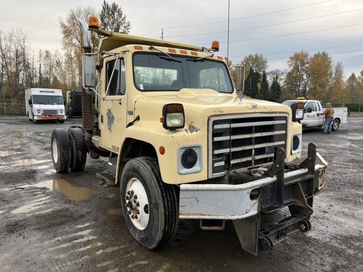 1986-international-1954-s/a-truck-tractor-image-2