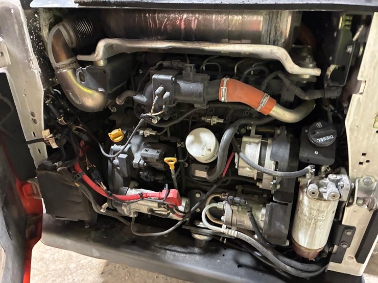 2023-bobcat-t770-image-16