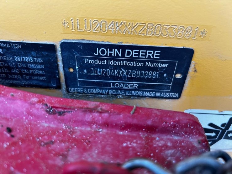 2011-deere-204k-image-30