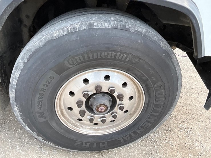 western-star-4700sb-image-11