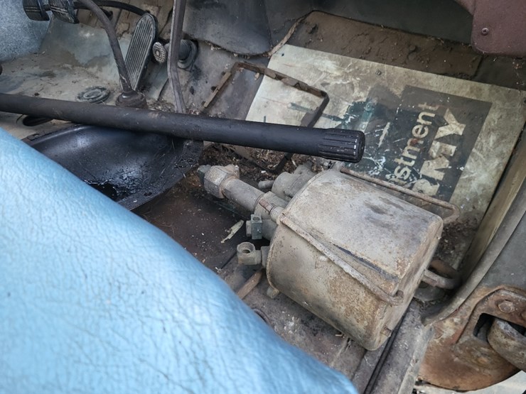 1953-gmc-354-24-round-top-cab-single-axle-grain-truck--needs-axle-shaft-image-56