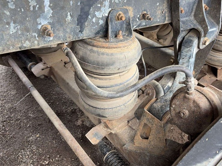 2016-kenworth-t880-image-23