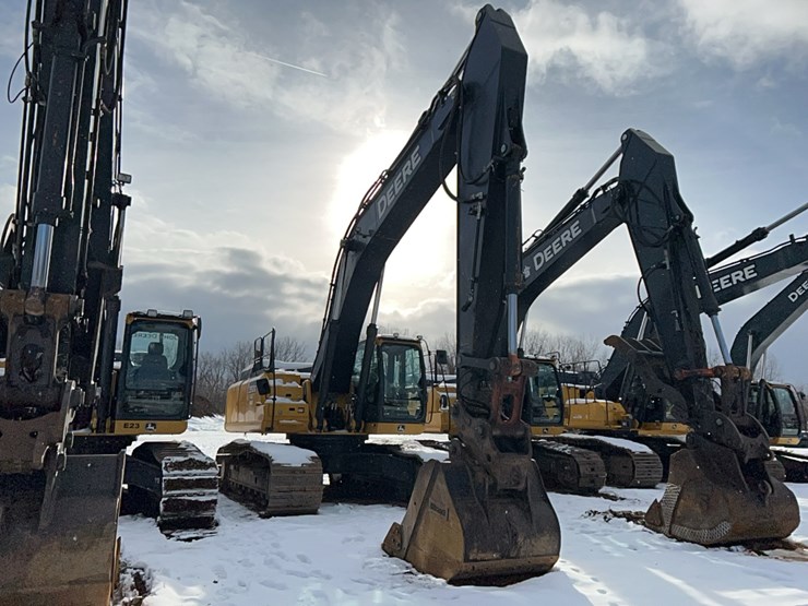 2019-deere-350g-lc-image-22