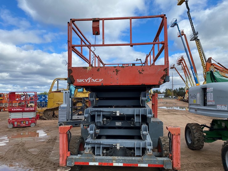 #474-•-2013-skyjack-sj9250-rough-terrain-4x4-diesel-scissor-lift-(mosinee,-wi)-image-6
