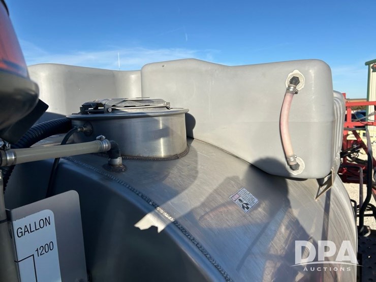 case-ih-patriot-4440-image-57