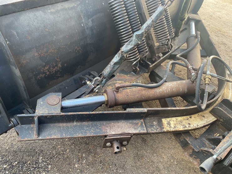 international-4900-image-69