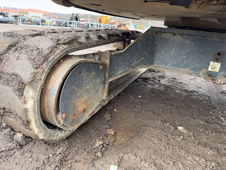 2020-bobcat-e42-image-40