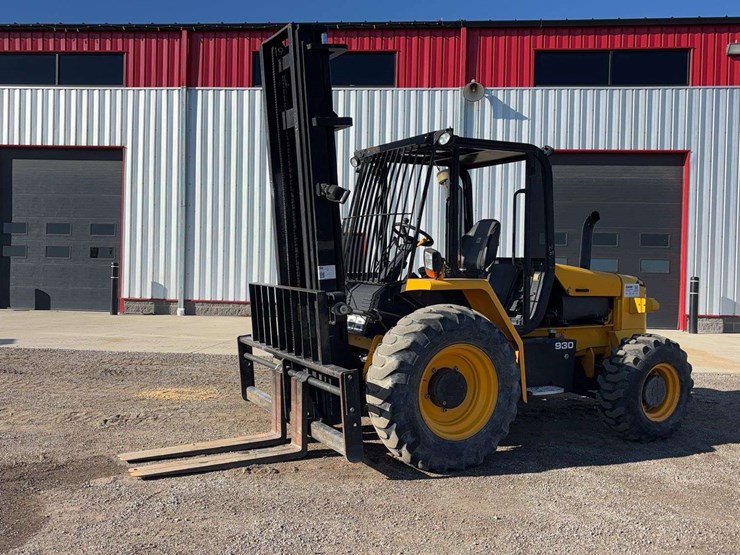 2015-jcb-930-image-1