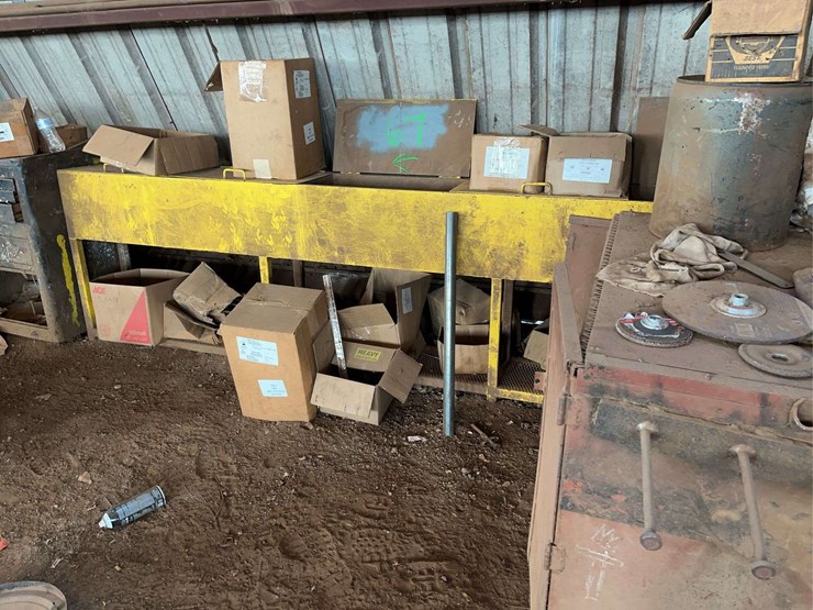 (2)-10'-metal-storage-box-and-contents-image-5