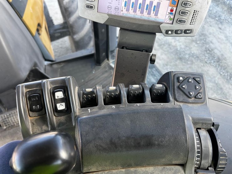 2011-challenger-mt675c-image-28