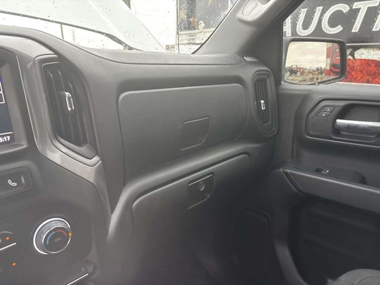 2024-chevrolet-1500-image-23