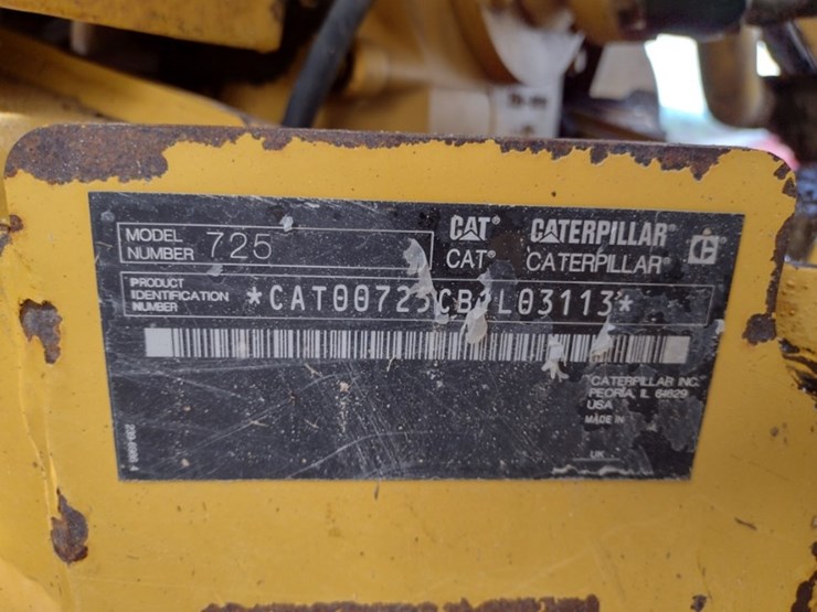 caterpillar-725-image-5