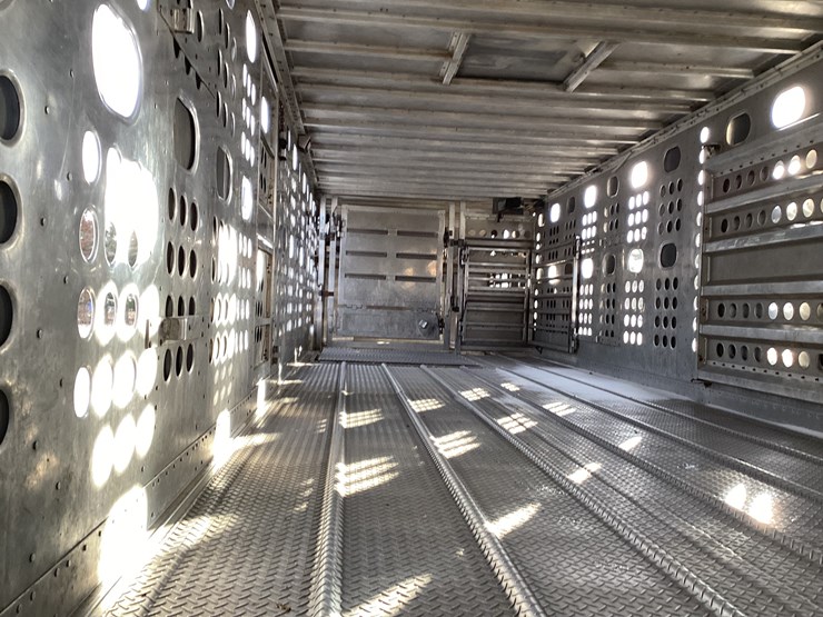 #4675-•-2014-merrit-cattle-trailer-image-20